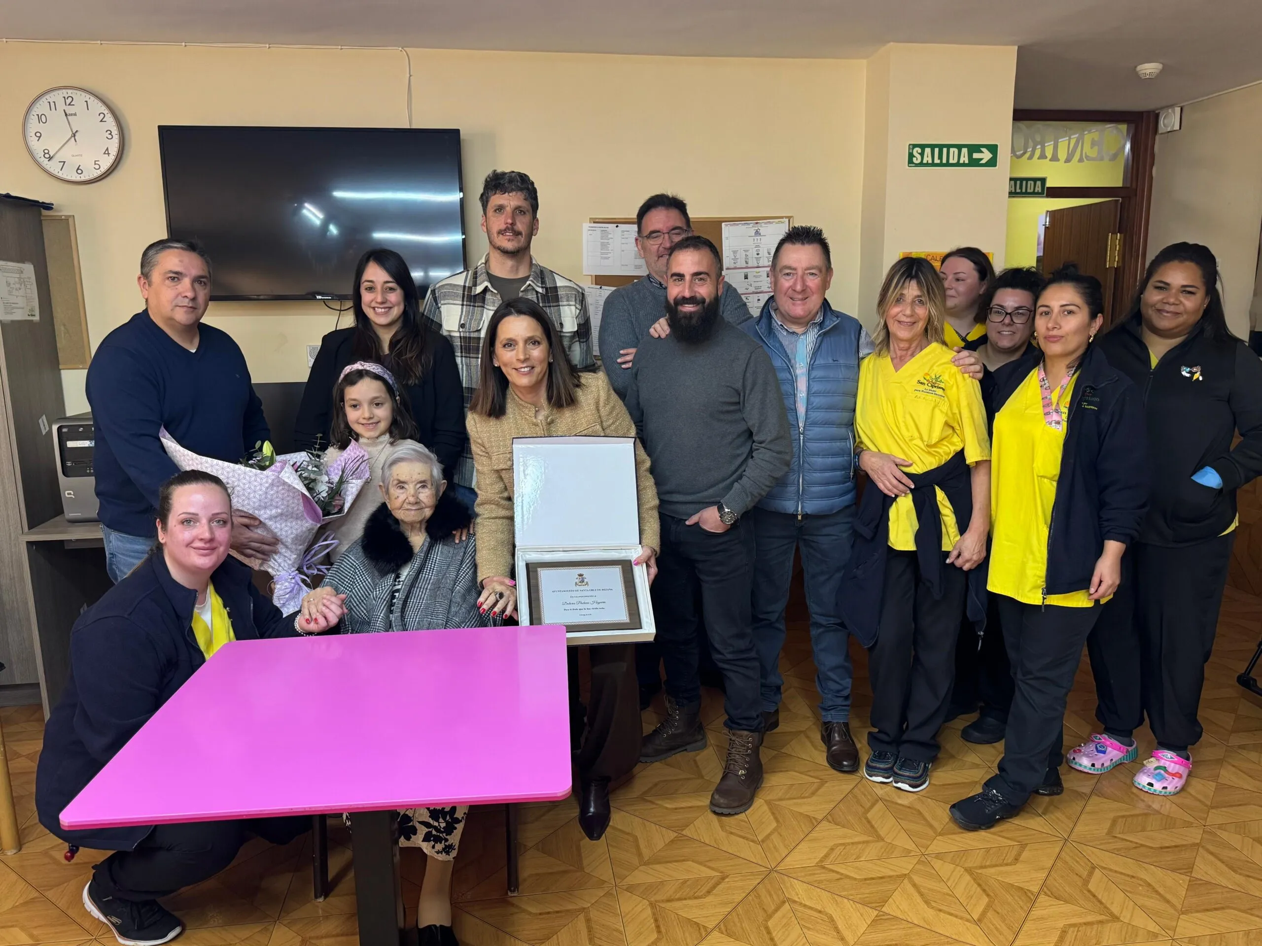 Bezana rinde homenaje a ‘Dolo’, la vecina más longeva del municipio, en el Día de la Mujer