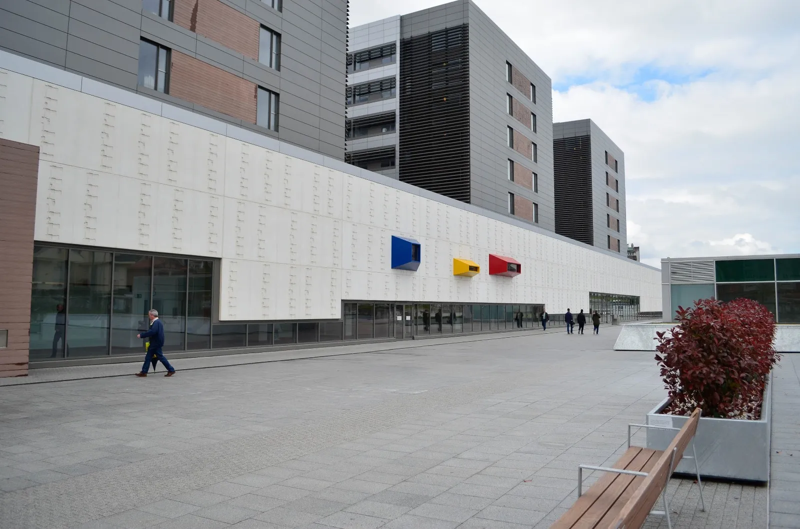 Valdecilla elimina sus emisiones de protóxido de nitrógeno, el gas quirúrgico más contaminante