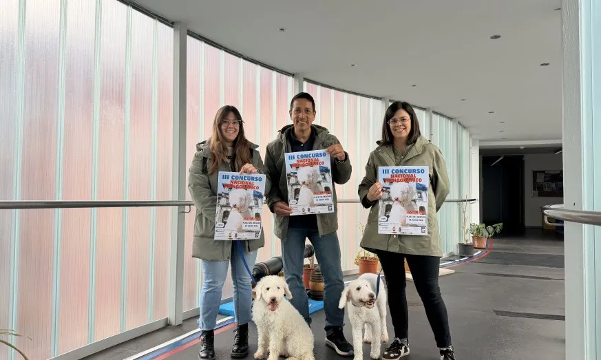ASTILLERO ACOGE EL III CONCURSO NACIONAL MONOGRÁFICO DE PERRO DE AGUA DEL CANTÁBRICO