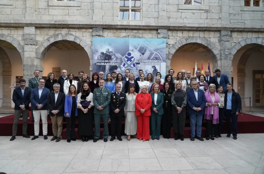  El Parlamento reconoce la vocación y trayectoria de la enfermería cántabra en el Día de San Juan de Dios