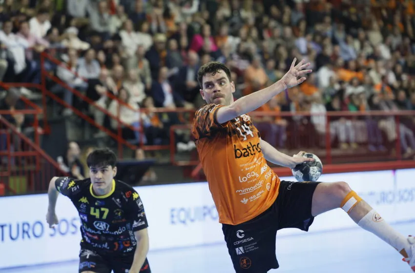  Javi Muñoz seguirá liderando al Bathco BM Torrelavega hasta 2027