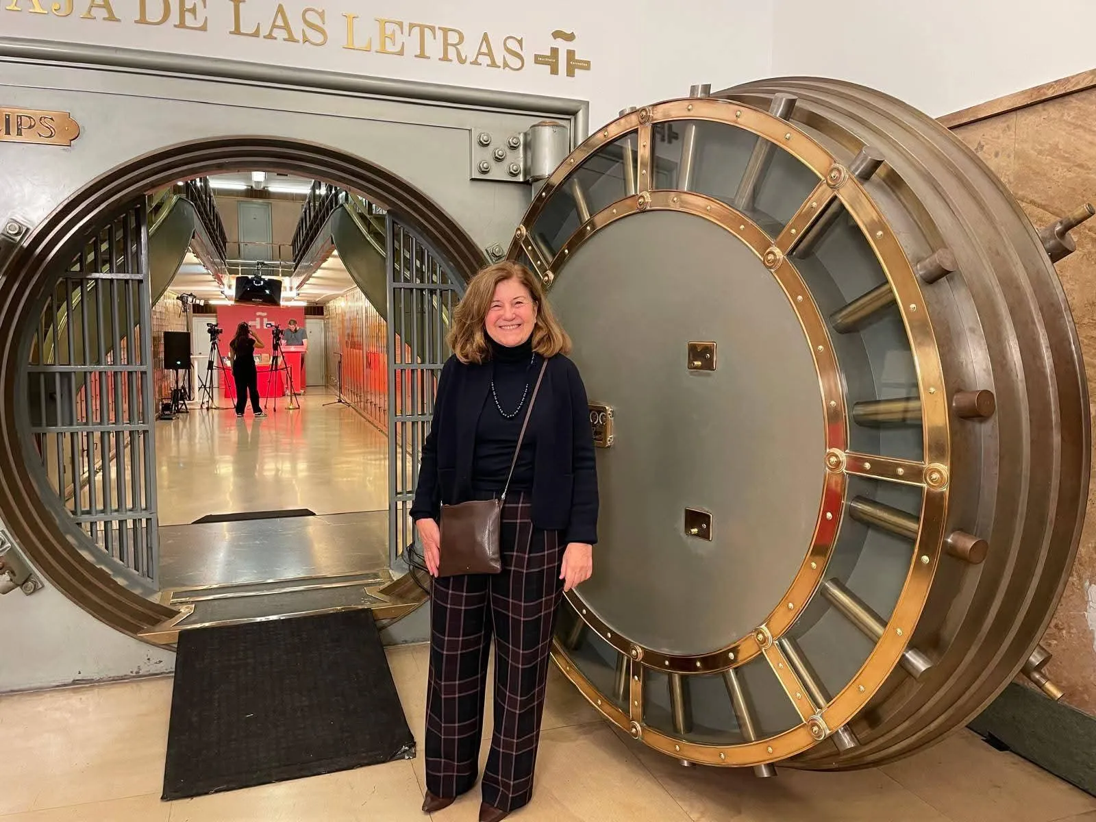 El Parlamento rescata la mirada de Concha Espina sobre la Guerra Civil en una conferencia abierta