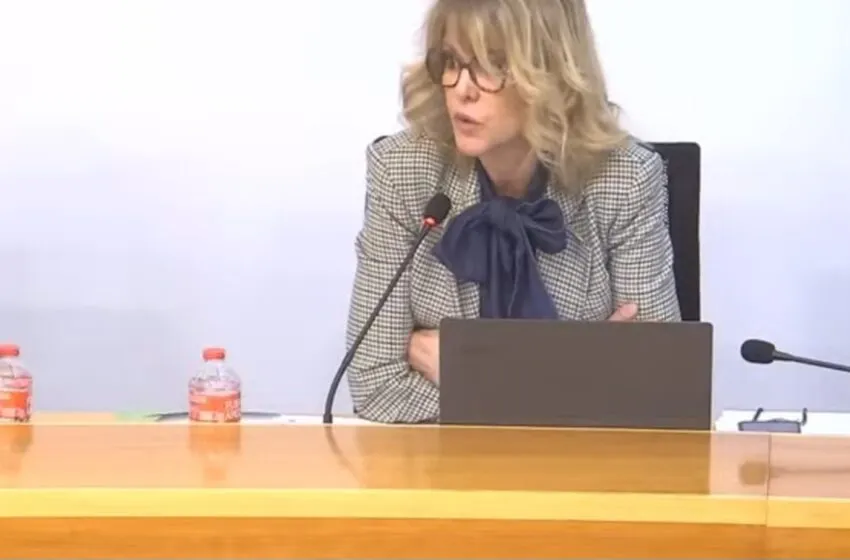  Bezana aprueba prohibir el acceso con burka o niqab a dependencias municipales