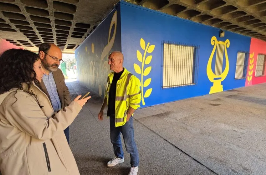  El Ayuntamiento de Torrelavega culmina el mural del Patronato Municipal de Educación y de la sede de la Banda Municipal de Música