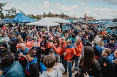 3.000 PEÑISTAS LLENAN DE AMBIENTE Y COLOR LAS CALLES DE ASTILLERO EN EL CONCURSO DE “ALUBIAS CON…”
