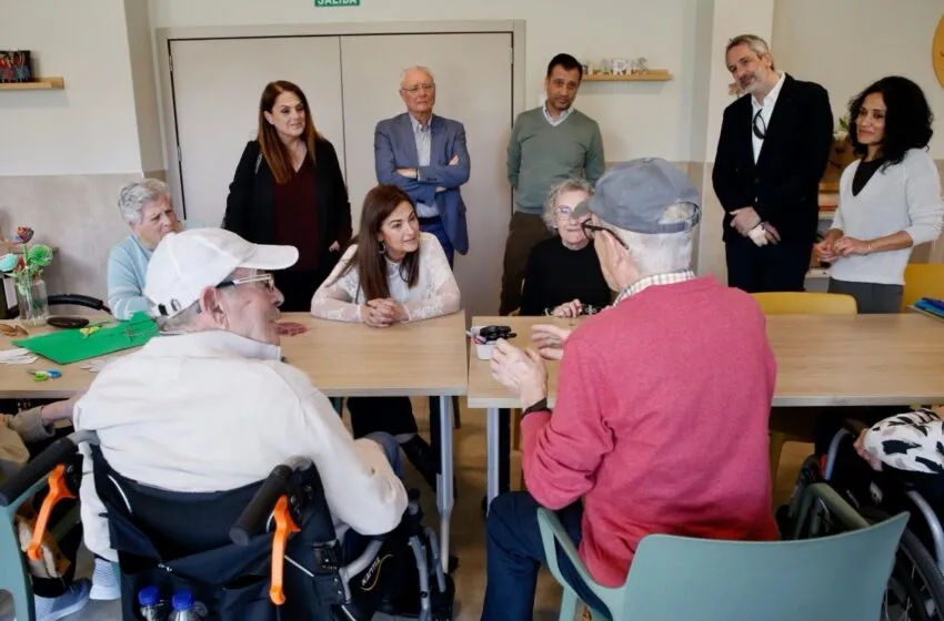  Gómez del Río anuncia 20 nuevas plazas concertadas en la Residencia Solares «para seguir avanzando en un sistema de cuidados más accesible, más ágil y más humano»