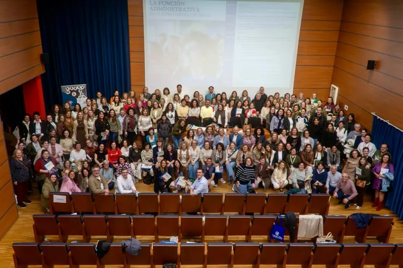 Éxito rotundo de participación en la I Jornada sobre la función administrativa organizado por el SCS para poner en valor el trabajo «imprescindible» de este colectivo