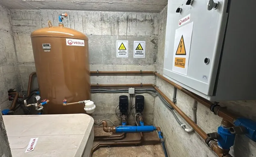  EL AYUNTAMIENTO MEJORA EL ABASTECIMIENTO DE AGUA EN GUARNIZO CON LA RENOVACIÓN DEL BOMBEO DE LA CALLE JUNCARA