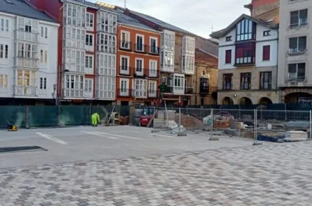 El Ayuntamiento convoca a los vecinos y comerciantes a una reunión sobre las obras de la Plaza de España