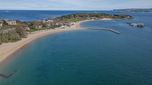 Santander pone a punto sus playas con un plan especial de cara a la Semana Santa