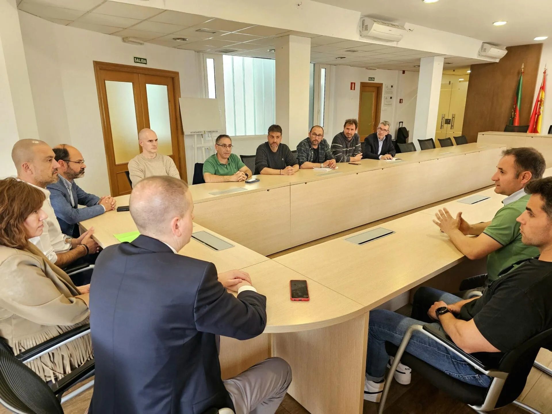 Los ayuntamientos de Torrelavega, Polanco y San Felices trasladan su apoyo unánime a los trabajadores de Solvay