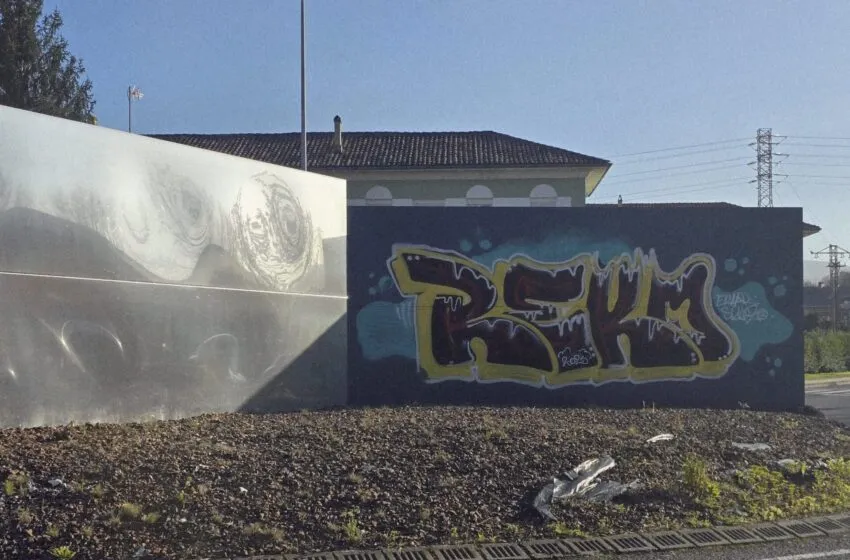 El Ayuntamiento denuncia ante la Policía Nacional un acto vandálico en la escultura de Pedro Croft, en el Bulevar Ronda