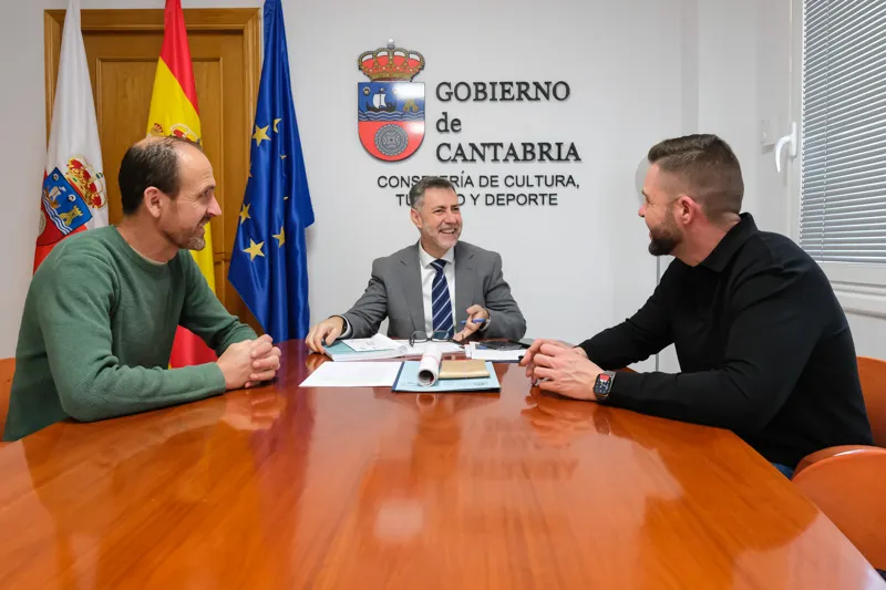 El consejero de Deporte destaca la «capacidad de atraer un público numeroso» que tienen las competiciones deportivas de prestigio como el Rally de Hoznayo