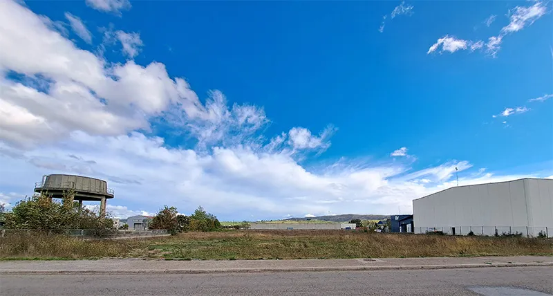 El Gobierno de Cantabria muestra su sorpresa porque SEPES vuelve a ofertar la parcela contigua a Mecánicas Brañosera como de ‘uso deportivo’, «truncando la expansión de la empresa en Reinosa»