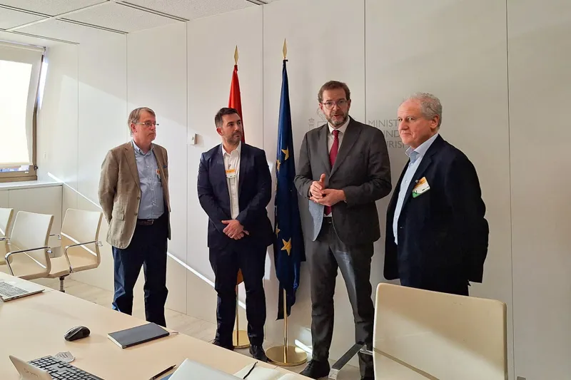 Primera reunión del grupo de trabajo de Solvay en el Ministerio de Industria