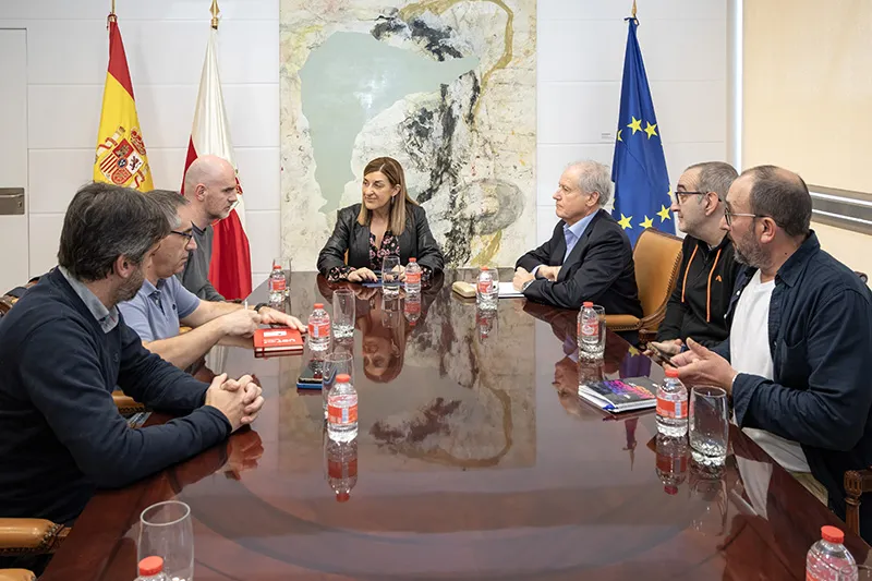 El Gobierno de Cantabria ofrece apoyo al Comité de Empresa de Solvay en sus negociaciones con la empresa
