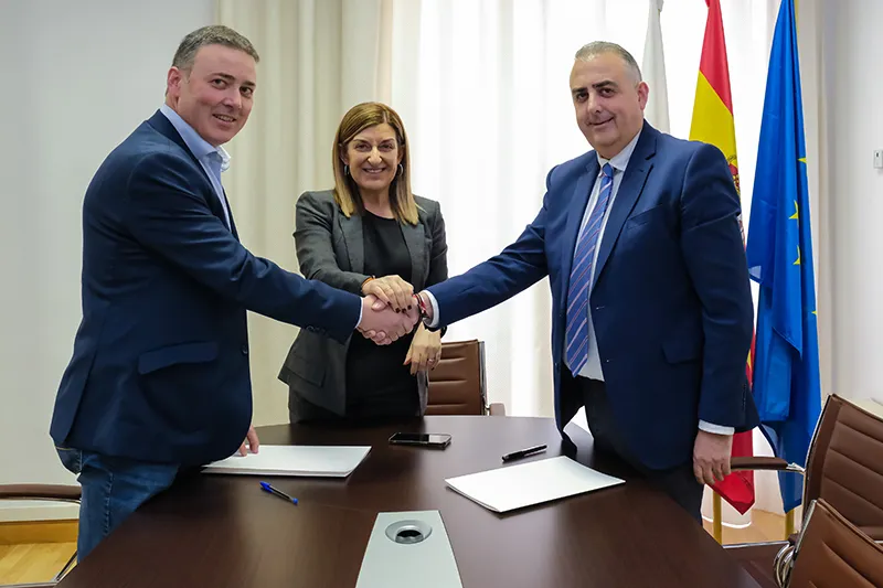 El Gobierno de Cantabria y el Ayuntamiento de Valdeolea firman un convenio para construir 13 viviendas públicas