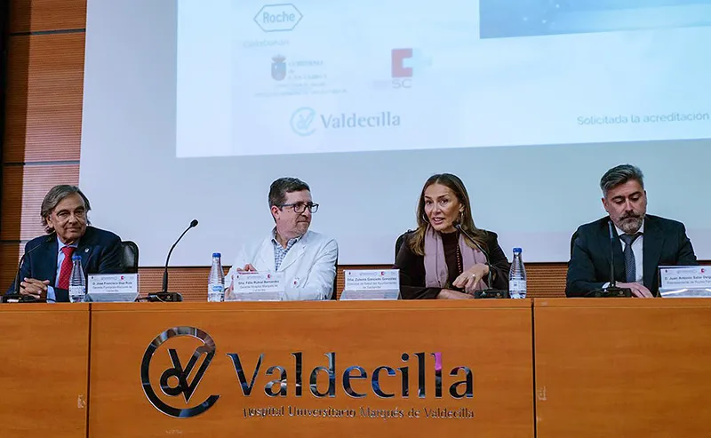 El Hospital Valdecilla, pionero en el proyecto ‘Escalón a la vista’, que facilita la accesibilidad de las personas con baja visión