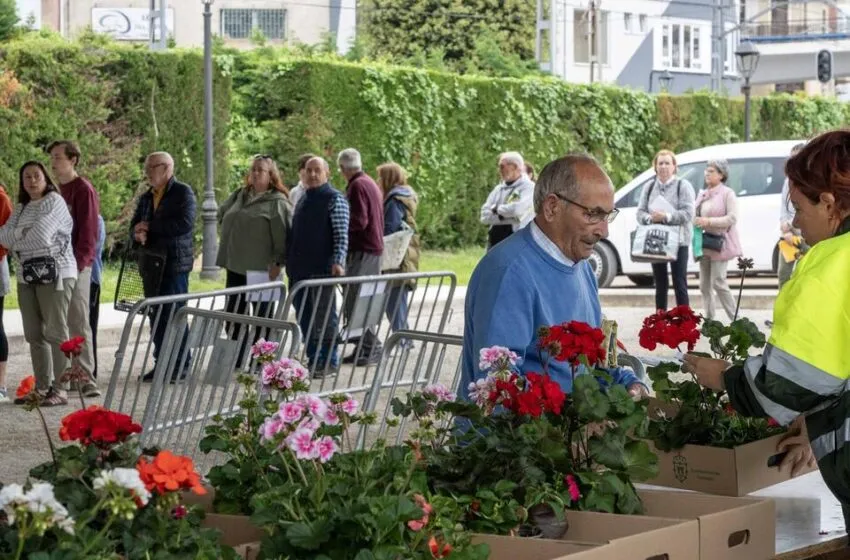Noticias de Cantabria | El Cántabro | El Ayuntamiento de Camargo inicia el reparto de flores de la 34º Campaña de Repoblación Forestal