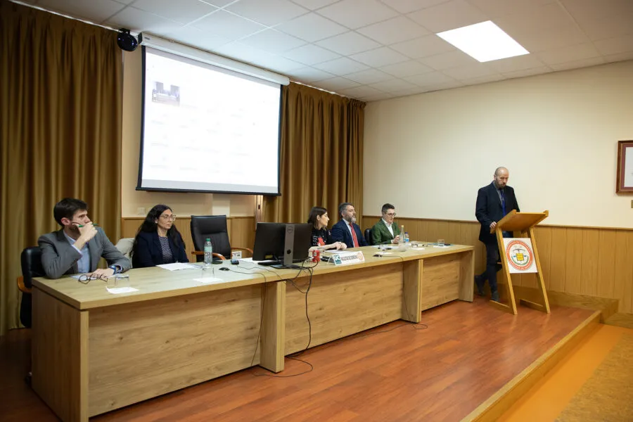 Noticias de Cantabria | El Cántabro | La IA entra en los tribunales: juristas alertan de opacidad, sesgos y riesgos para los derechos fundamentales