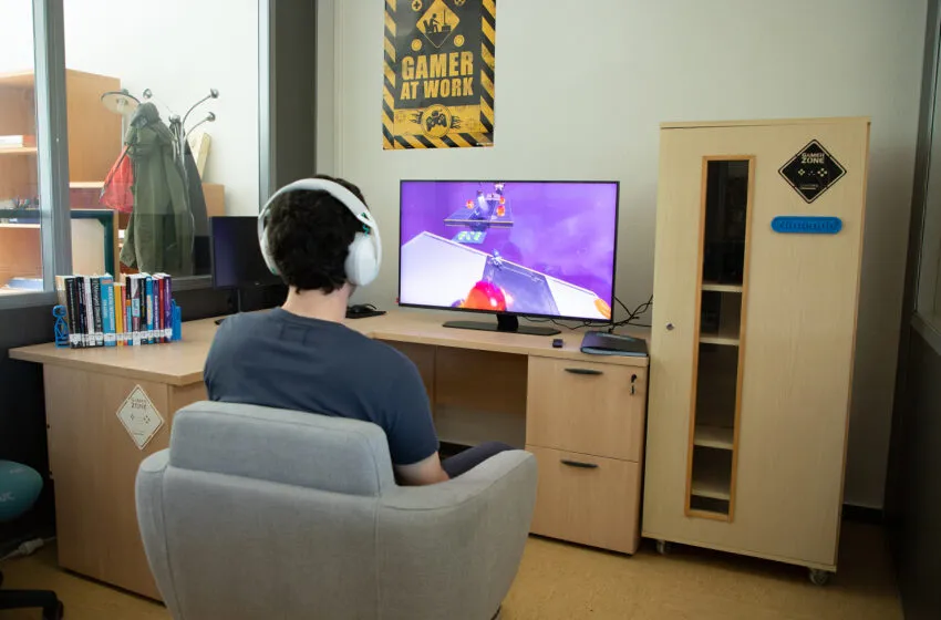 Noticias de Cantabria | El Cántabro | La Biblioteca de la Universidad de Cantabria incorpora un laboratorio de videojuegos para docencia, investigación y acceso cultural