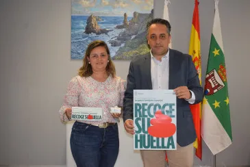  En marcha la nueva campaña de sensibilización ciudadana ‘Recoge su huella’ para promover un Piélagos más limpio