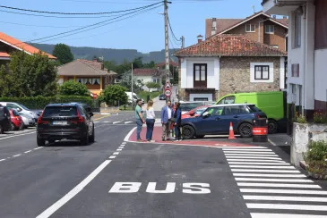 Noticias de Cantabria | El Cántabro | La reurbanización integral de la unión de los barrios La Picota-Llosacampo que ha permitido crear un itinerario peatonal seguro llega a su fase final