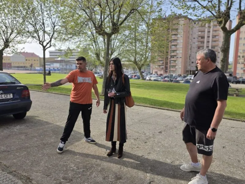 Noticias de Cantabria | El Cántabro | VOX reclama vestuarios para la pista de Pintores Montañeses ante la falta de servicios básicos