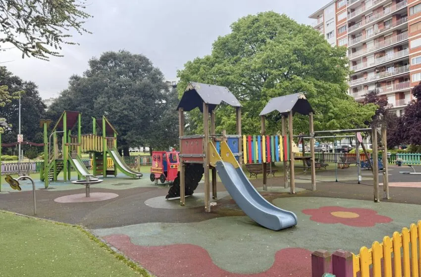 Laredo saca a licitación la cubierta y renovación del parque infantil de la Alameda Miramar por 400.000 euros