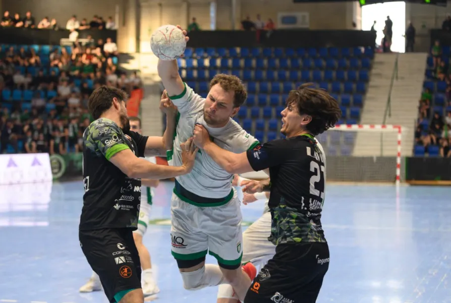 Noticias de Cantabria | El Cántabro | Épica en Pamplona: el Bathco sella su billete a la Final a 8 tras un final de infarto