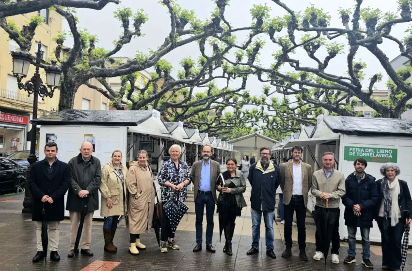 Noticias de Cantabria | El Cántabro | Abre sus puertas la IX Feria del Libro de Torrelavega “Libreando” con 20 casetas y cerca de 50 autores