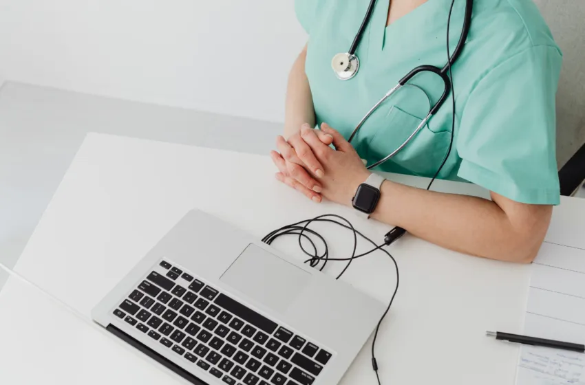  Los médicos intensifican la presión: nueva semana de huelga con impacto directo en la sanidad cántabra