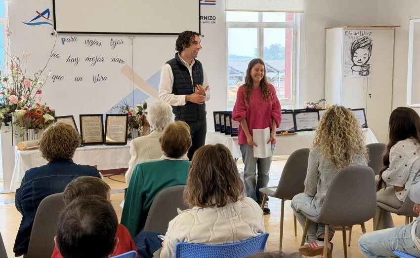 Noticias de Cantabria | El Cántabro | LA CREATIVIDAD Y LA LECTURA PROTAGONIZAN LA ENTREGA DE PREMIOS DE LOS CONCURSOS DE MARCAPÁGINAS, MICRORRELATOS Y “AMANTES DE LA LECTURA”