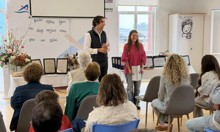 Noticias de Cantabria | El Cántabro | LA CREATIVIDAD Y LA LECTURA PROTAGONIZAN LA ENTREGA DE PREMIOS DE LOS CONCURSOS DE MARCAPÁGINAS, MICRORRELATOS Y “AMANTES DE LA LECTURA”