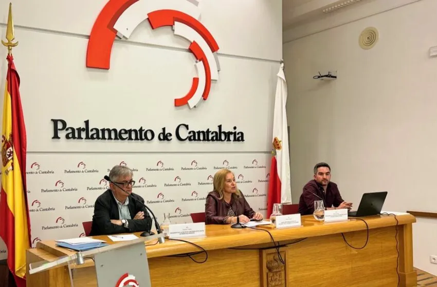  El Parlamento impulsa el pensamiento joven: Cantabria premia el talento filosófico de sus estudiantes