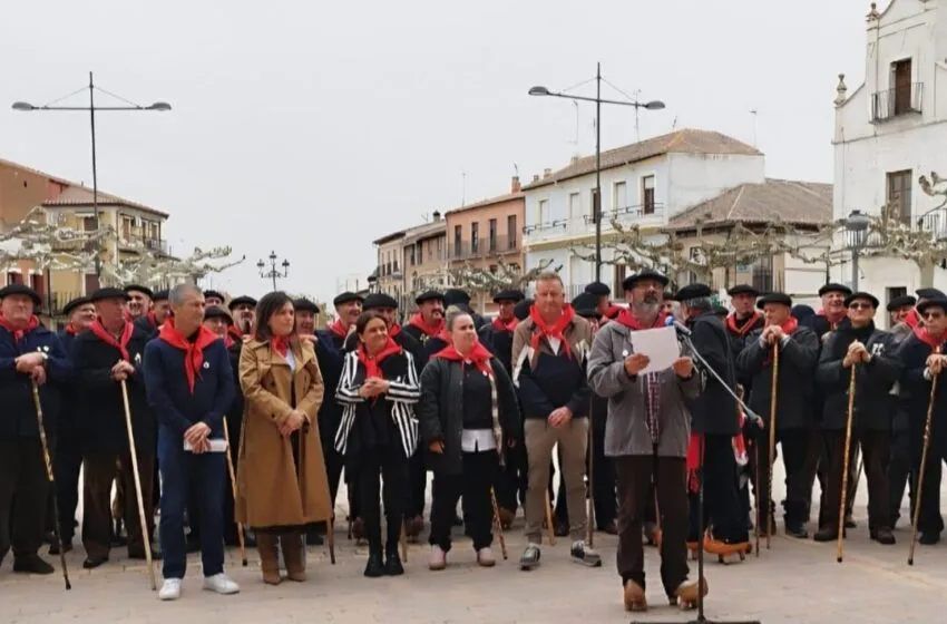  Torrelavega refuerza la difusión de sus tradiciones con el viaje de la Ronda Marcera a Nava del Rey