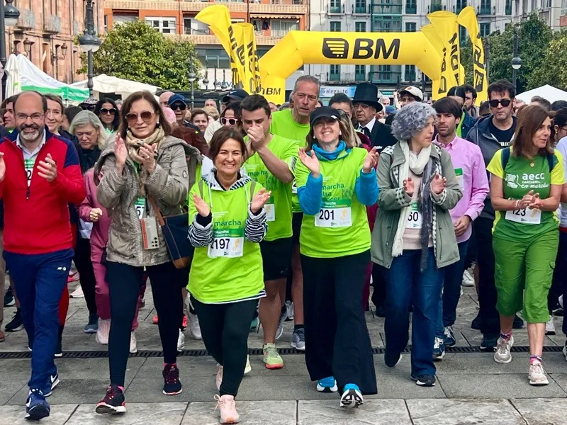 Begoña Gómez del Río se ha sumado hoy a la marcha solidaria que recorre las calles de Torrelavega (Foto: Nacho Romero)