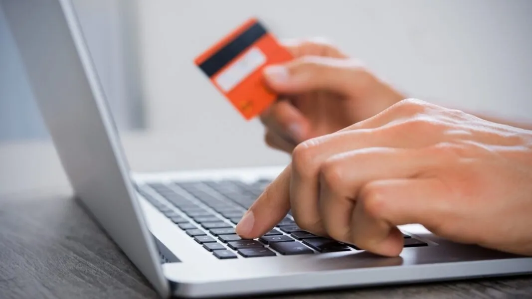 Si un producto con un coste elevado aparece anunciado por un coste inusualmente bajo, es muy probable que se trate de un engaño (Foto: Oficina de Comunicación)