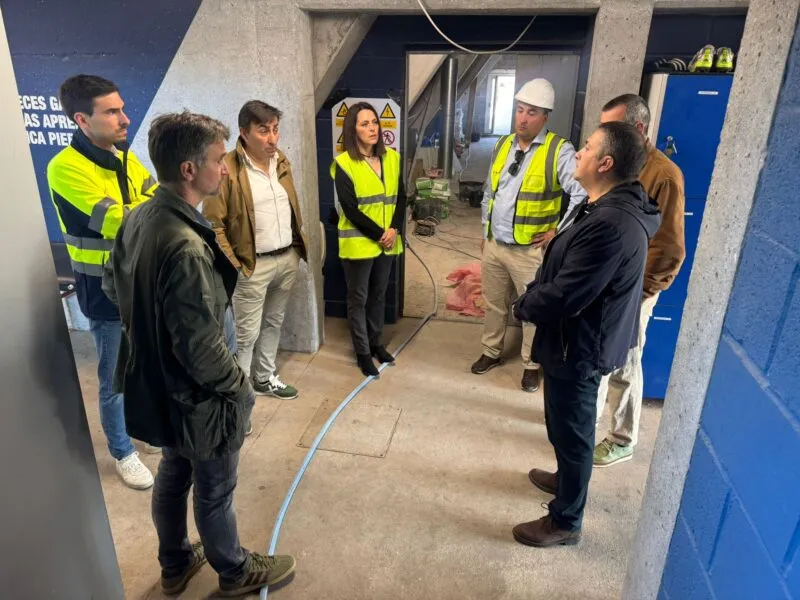 Noticias de Cantabria | El Cántabro | Iniciada la reforma integral de los vestuarios del campo de fútbol de Soto de la Marina