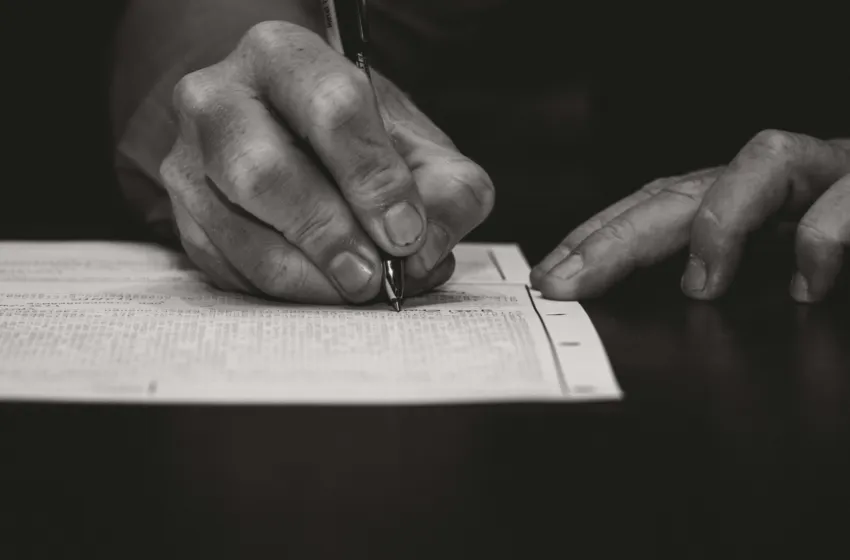 Noticias de Cantabria | El Cántabro | Colapso en la regularización de inmigrantes: largas colas, fallos informáticos y falta de personal