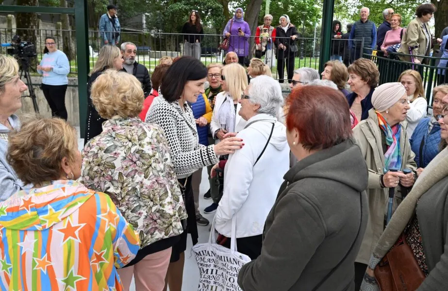 Noticias de Cantabria | El Cántabro | Los usuarios de la Finca de Jado disfrutan ya de unas pistas cubiertas y más funcionales
