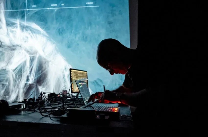  El arte generativo de Iván Puñal llega esta tarde al MAS de la mano de Ruido Interno