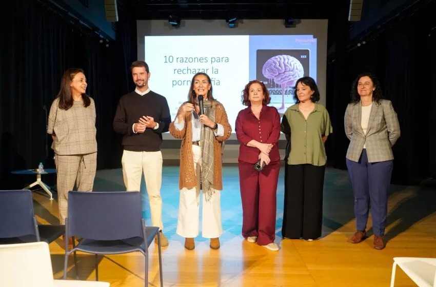 Más de 500 alumnos de 11 centros participan en el programa de prevención de pornografía