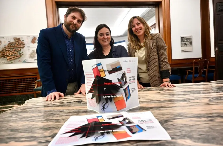 Noticias de Cantabria | El Cántabro | El Ayuntamiento rinde homenaje a la pequeña edición artesanal con el III Festival Arte Libro