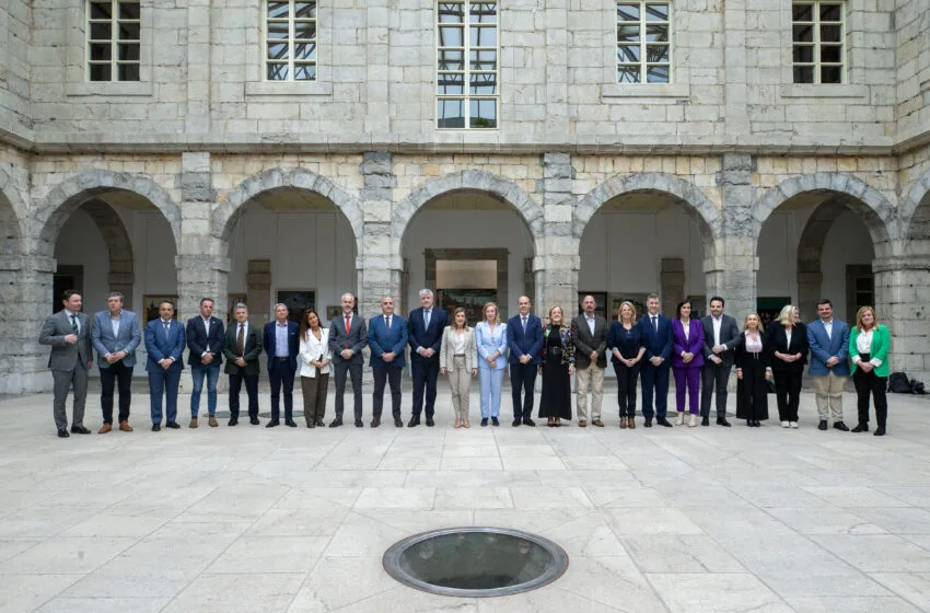 Noticias de Cantabria | El Cántabro | Buruaga encadena tres presupuestos y consolida su estabilidad en minoría en Cantabria