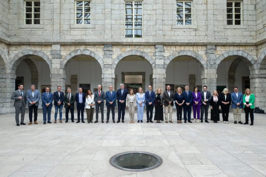 Noticias de Cantabria | El Cántabro | Buruaga encadena tres presupuestos y consolida su estabilidad en minoría en Cantabria