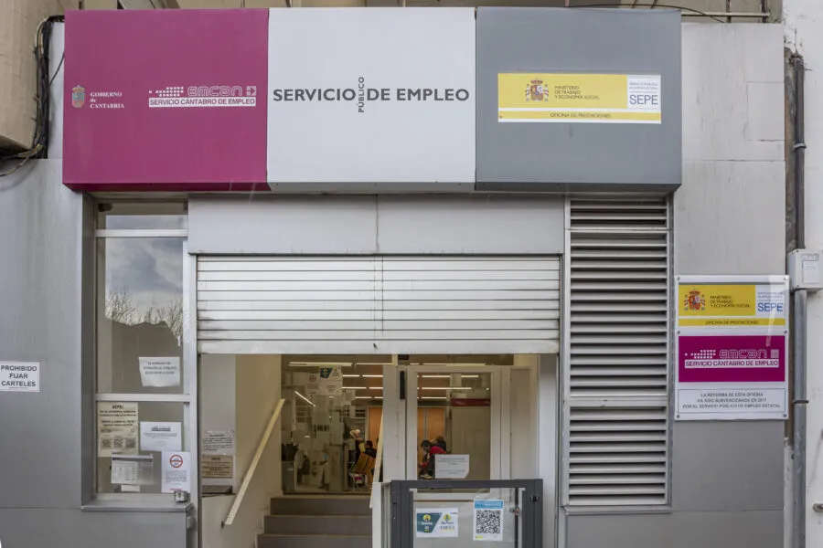 Entre enero y marzo de este año, Cantabria ha registrado una población parada de 21.400 personas (Foto: Emma Portilla)