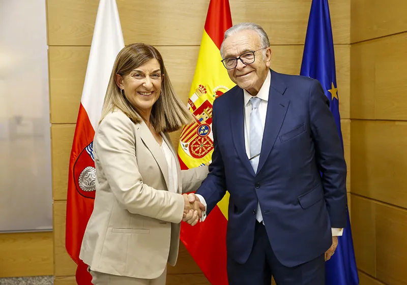 Buruaga reconoce a ‘la Caixa’ como «aliado fundamental» para «reforzar la acción del Gobierno» y avanzar en «la Cantabria de las oportunidades»