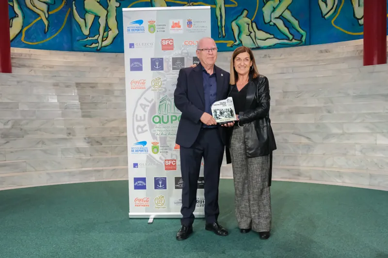  Buruaga se suma a la «pasión inexplicable» por el Racing, que es «marca Cantabria» y asegura que la afición está más fuerte y viva que nunca