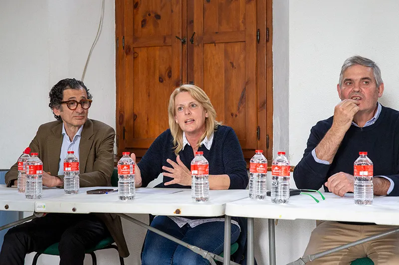 De izquierda a derecha: Alfredo Álvarez, María Jesús Susinos y Santiago Campos. (Foto: Miguel López).